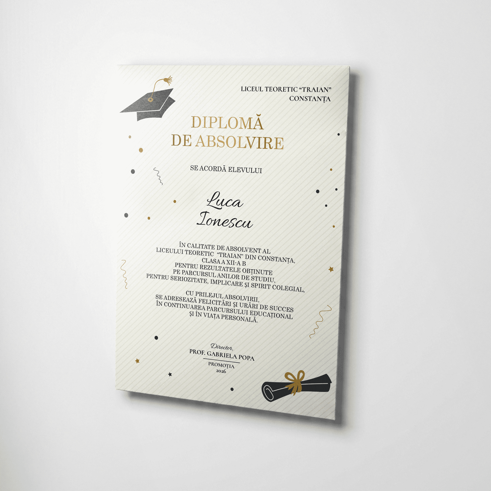 Diplomă de absolvire format landscape, cu design festiv și elemente academice, tipărită pe carton premium